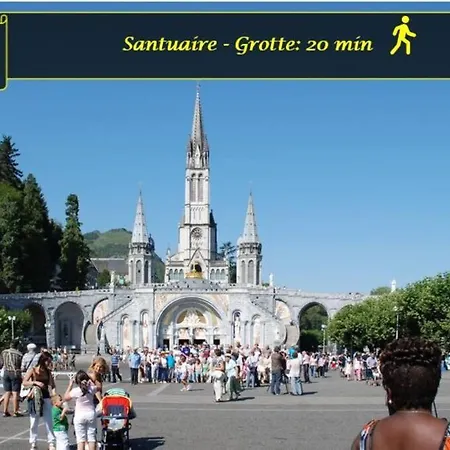 Le Trekking *studio 30m²*wifi*parking Prive*calme Apartment